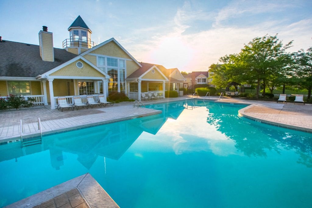Outdoor Swimming Pool at Center Point Apartments, Indianapolis