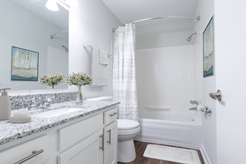 Luxurious Bathroom at Gramercy, Carmel - Photo Gallery 37
