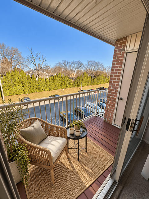 2010B Pinehurst Court 1-2 Beds Apartment for Rent