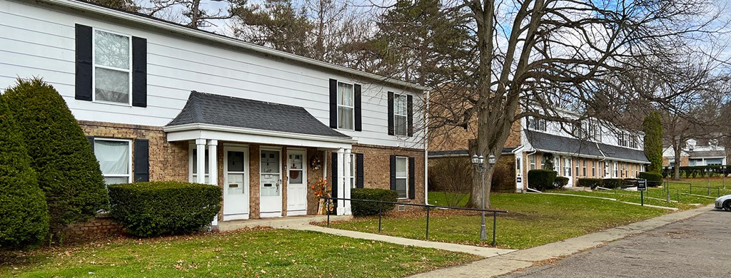 Woodland Apartments exterior