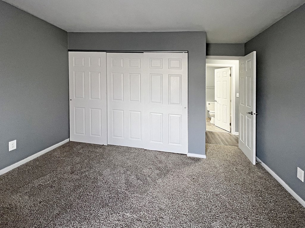 Woodland Apartments large closet