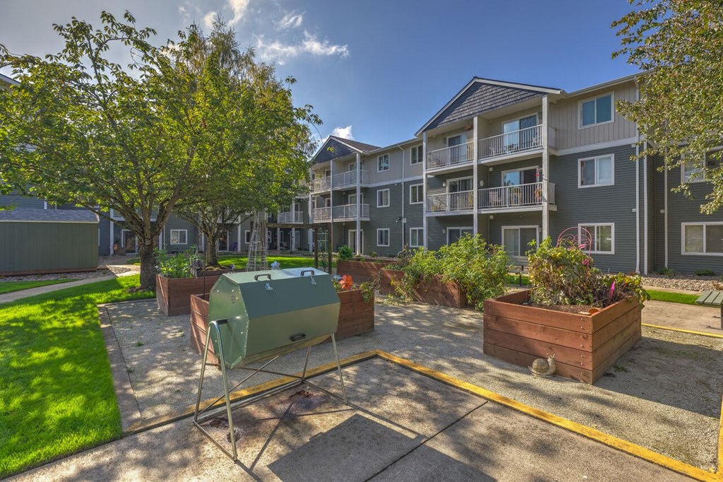 VINTAGE AT VANCOUVER