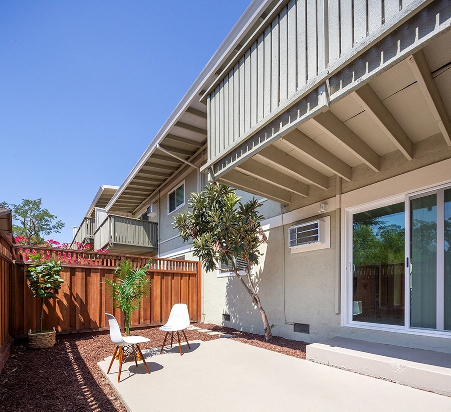 Walnut Hill Apartments in Walnut Creek, CA apartment home outdoor balcony space