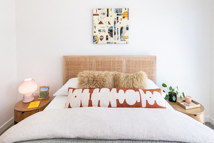 1 BR Apartments in Downtown Sacramento CA - The Mansion - Stock Photo of a Bedroom and Bed