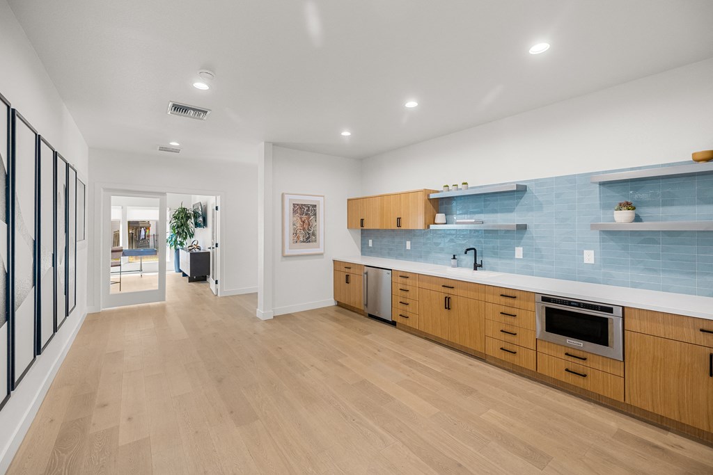 Arlo clubhouse kitchen