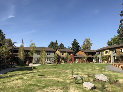 Green Lawn at Bridge Meadows Beaverton 55+, Beaverton, OR