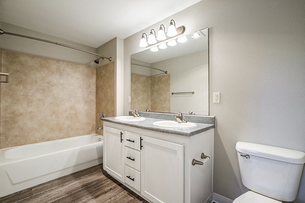 Bathroom at BELLA SONOMA, Washington 