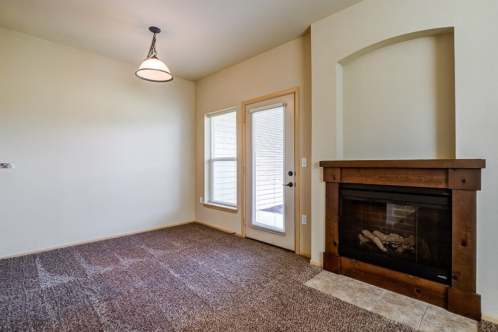 Living Room at BELLA SONOMA, Fife Washington