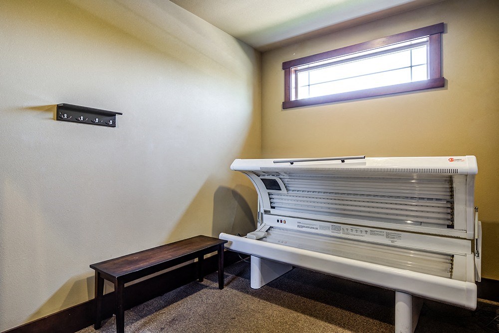 Tanning Salon at BELLA SONOMA, Washington