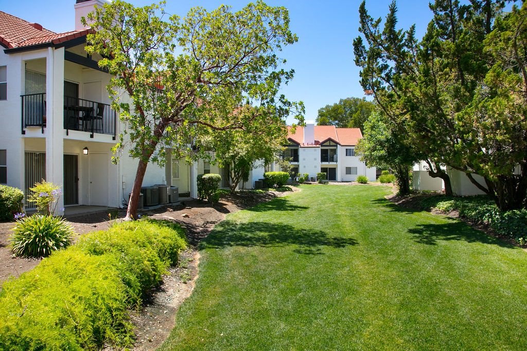 Exterior building with grass at Laurel Creek, Fairfield, 94533
