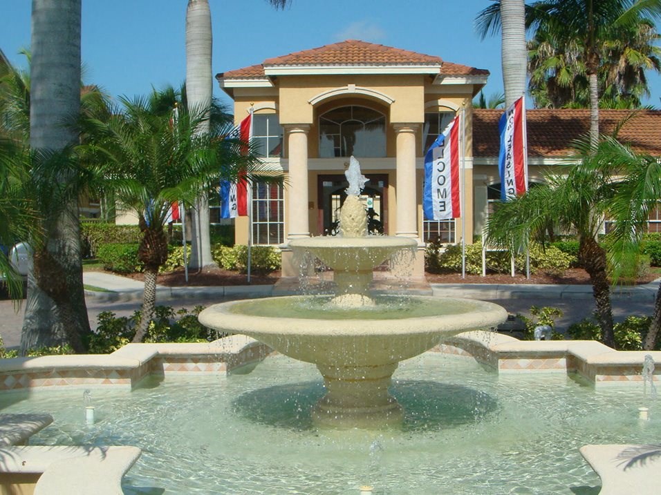 Water feature Bernwood Trace fort Meyers Florida