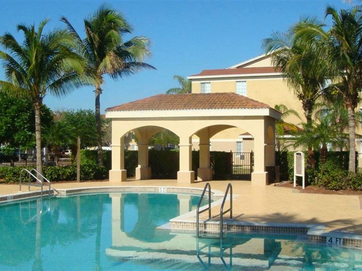 Pool with lounge chairs Bernwood Trace fort Meyers Florida