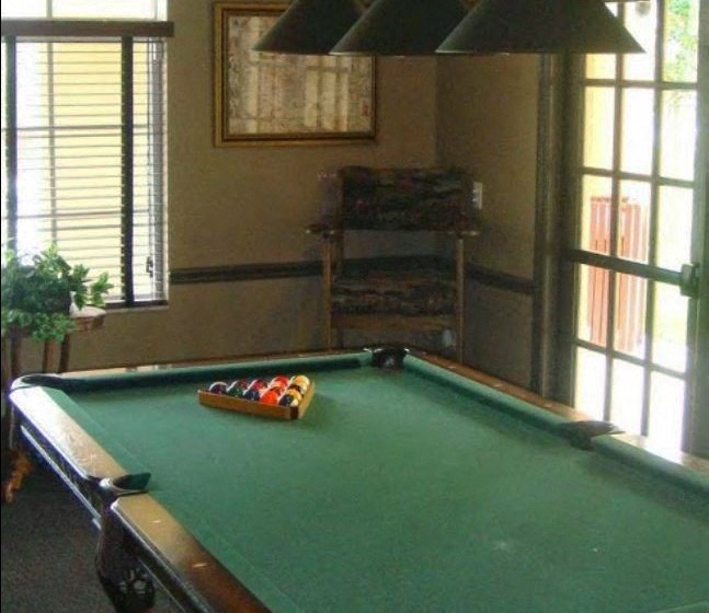 Pool table Bernwood Trace fort Meyers Florida