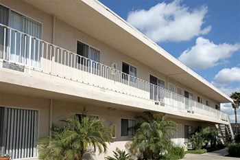 Exterior building view - Photo Gallery 4