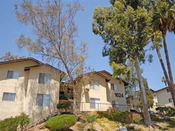 Exterior building view with landscape - Photo Gallery 2