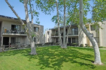 Building exterior with grass - Photo Gallery 4