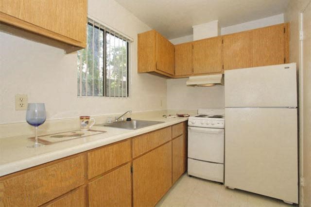 Harbor Isle Apartments | Stockton, CA 95219 | Kitchen