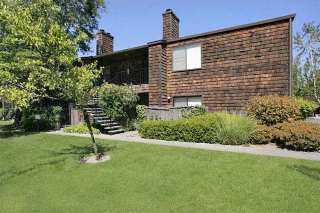 Stockton, CA | Harbor Isle | Building and Green Grass