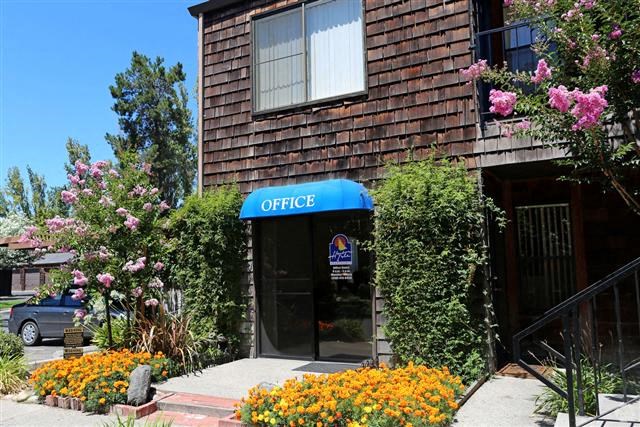 Stockton, CA | Harbor Isle | Leasing Office