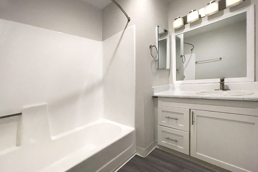 Calavo Woods Apartments