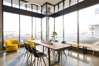 Conference room table and seating - Photo Gallery 4