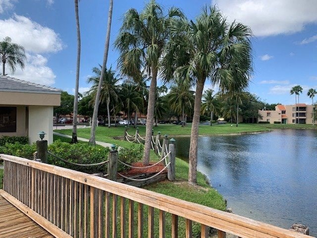 Lake view at Cross Keys, Florida, 33068