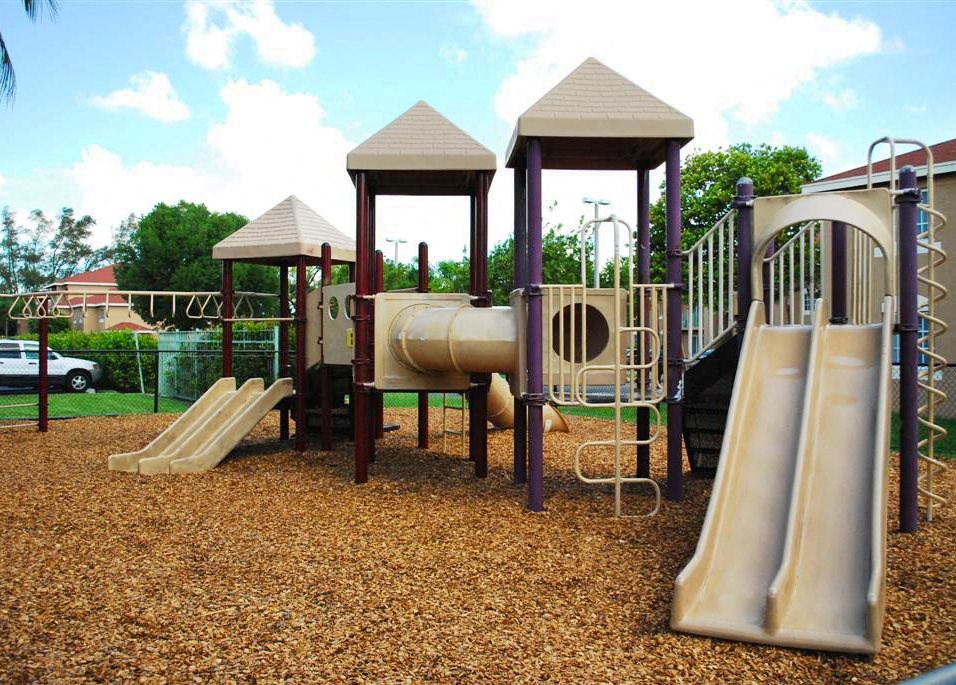 Playground Crossing University Miami Gardens in Florida