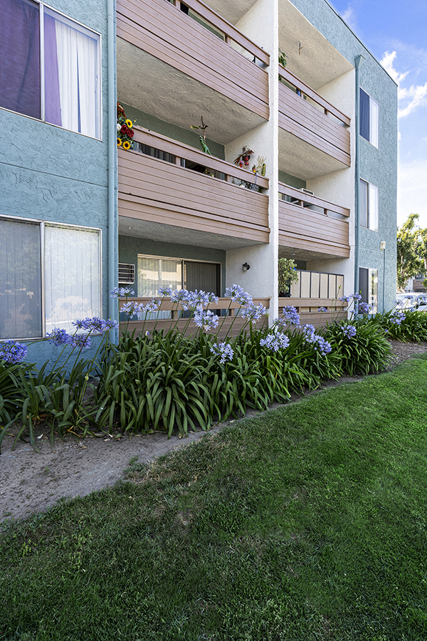 Escondido Adult Village Apartments