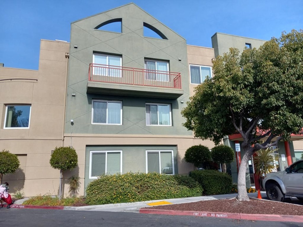 Exterior View Of Property at Borregas Court Apartments, Sunnyvale, CA, California