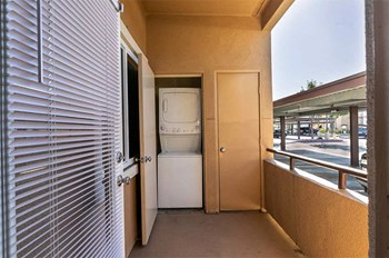washer and dryers available at MaraLisa Meadows in Livermore, CA 94551