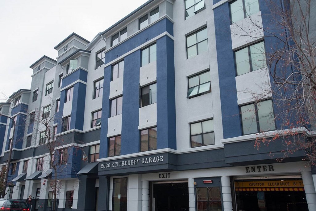 the building where the condo hotel is located at K Street Flats, California