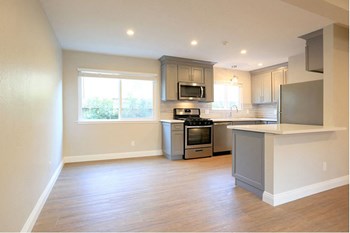 Kitchen | Edge at Howarth Park in Santa Rosa, CA 95405