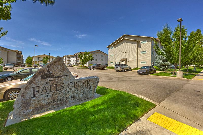 Monument sign at Falls Creek Apartments in Couer D'Alene ID 83815 - Photo Gallery 1