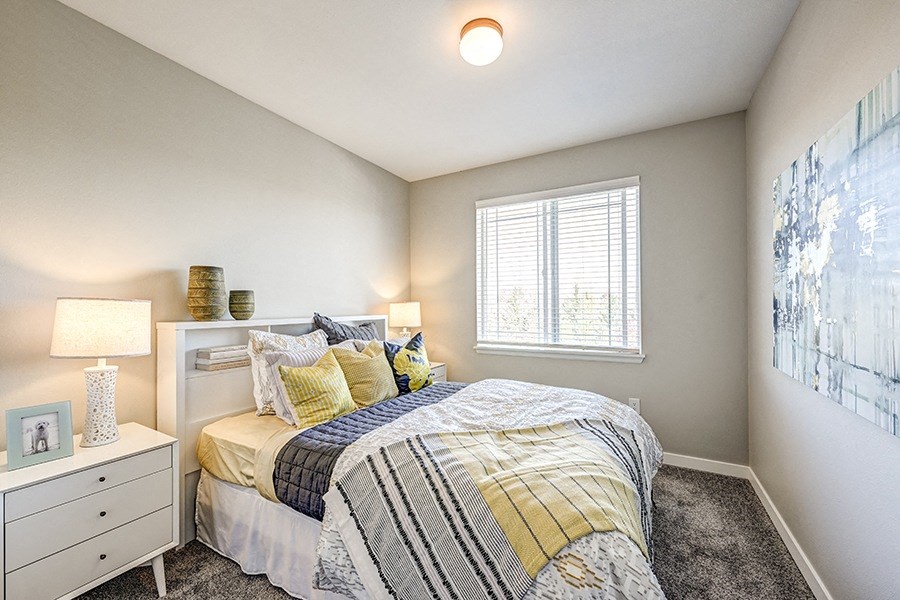 Bedroom with a window at BELLA SONOMA, Washington, 98424