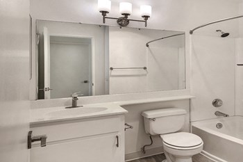 Bathroom vanity and shower - Photo Gallery 4
