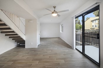 Wood floors in living and dining area - Photo Gallery 4