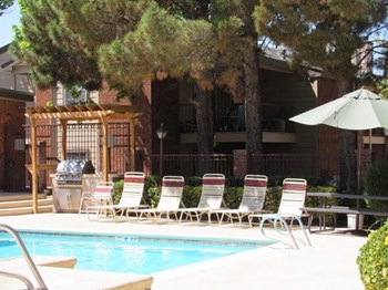 Pool with lounge chairs - Photo Gallery 2