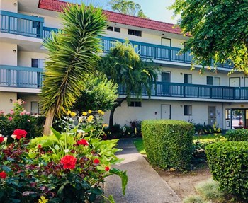 Exterior building with landscape - Photo Gallery 2