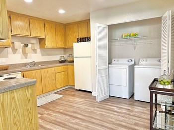 7459 Rush River Drive 1-2 Beds Apartment, Market Rate for Rent - Photo Gallery 5