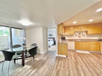 7459 Rush River Drive 1-2 Beds Apartment, Market Rate for Rent - Photo Gallery 6
