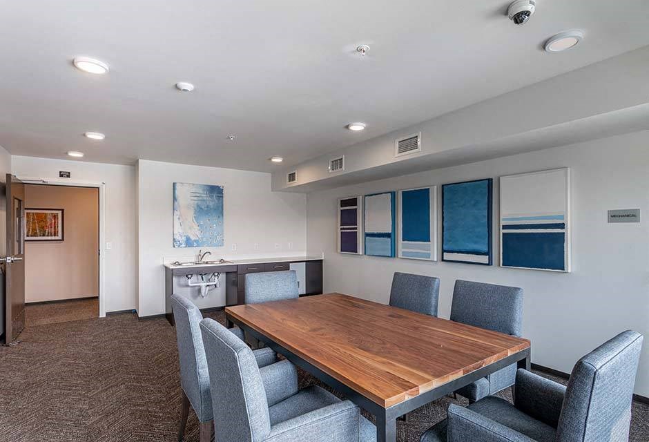 Seating with large table