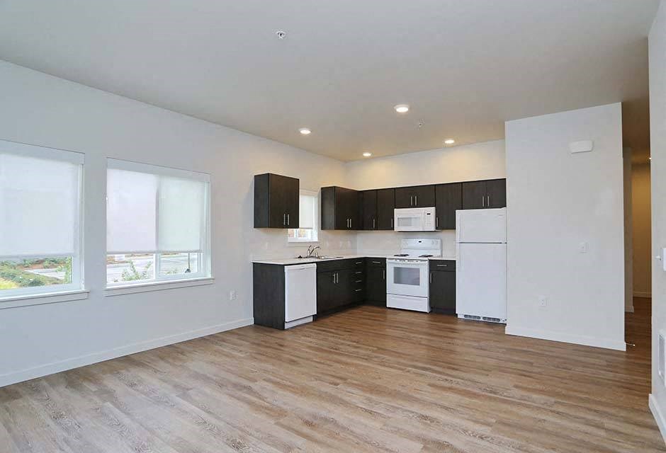 Arlington Apartments for Rent - Cedar Pointe - Fully Equipped Kitchen with an Appliance Package, Sleek Counters, and Spacious Cabinetry