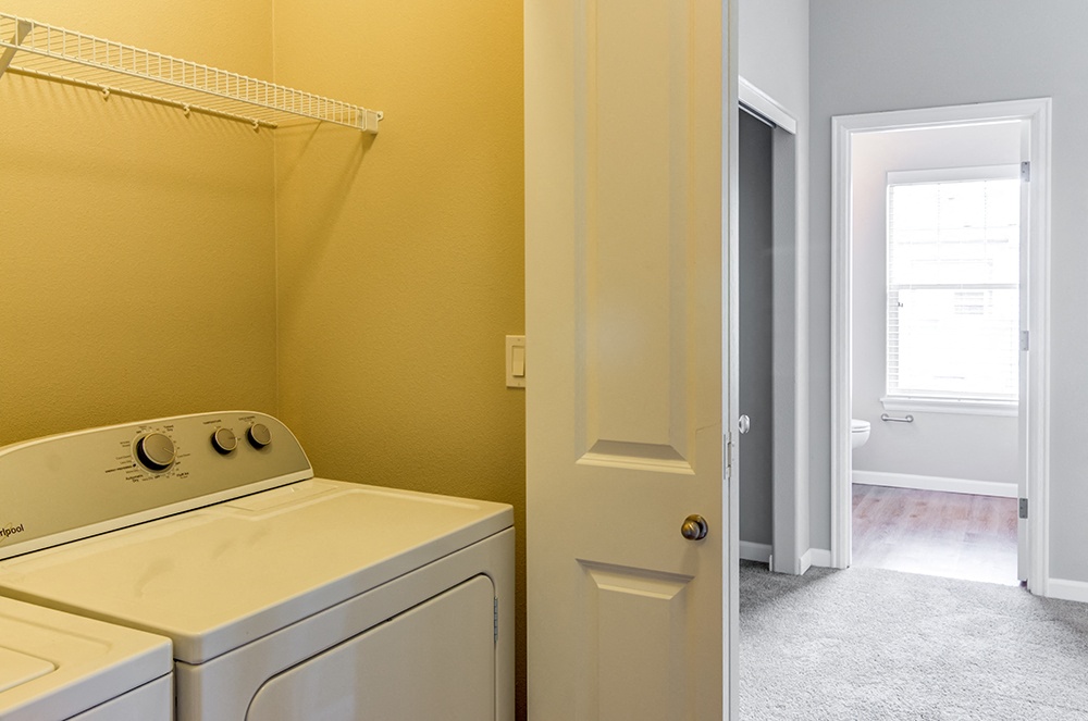 Latitude Townhomes And Apartments