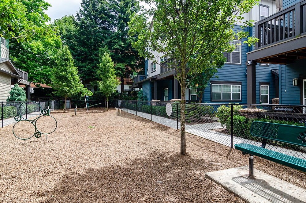 Latitude Townhomes And Apartments