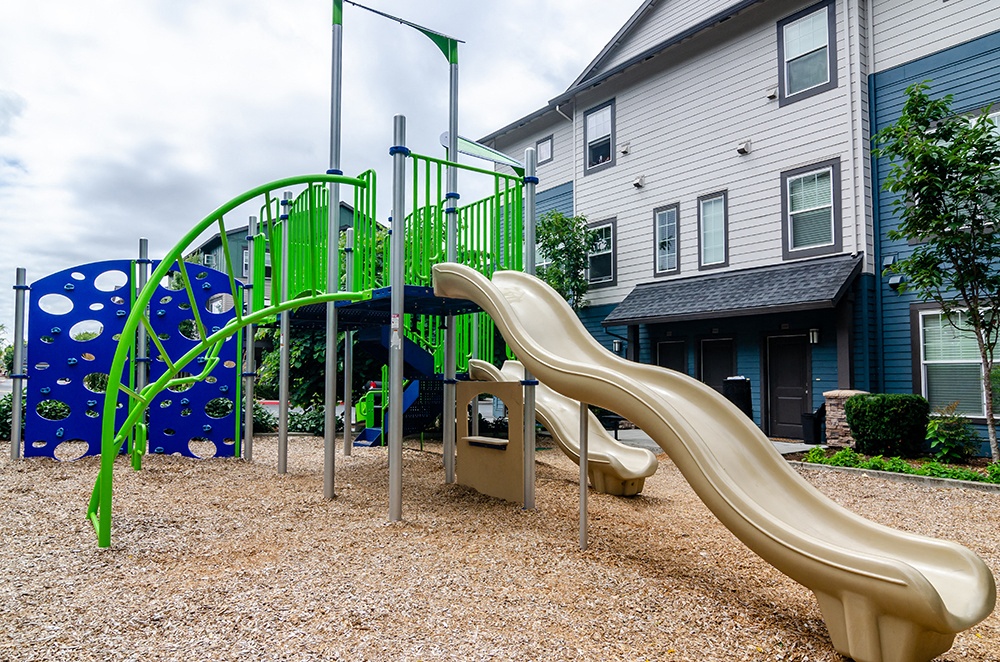 Latitude Townhomes And Apartments