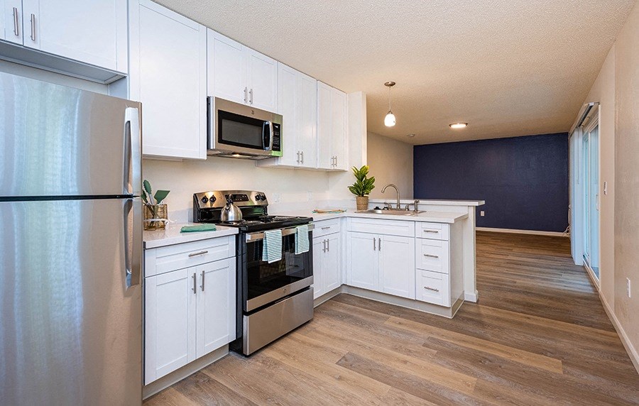 Kitchen with appliances 