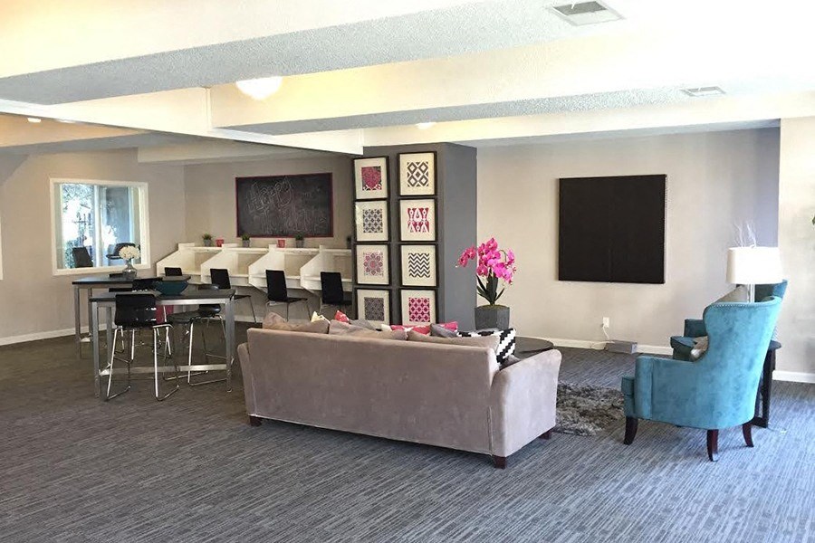Aero Apartments is a similar property to TEMESCAL located in Davis