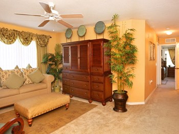 Seating area by window and hall Bristol Bay in Tampa Florida  - Photo Gallery 10