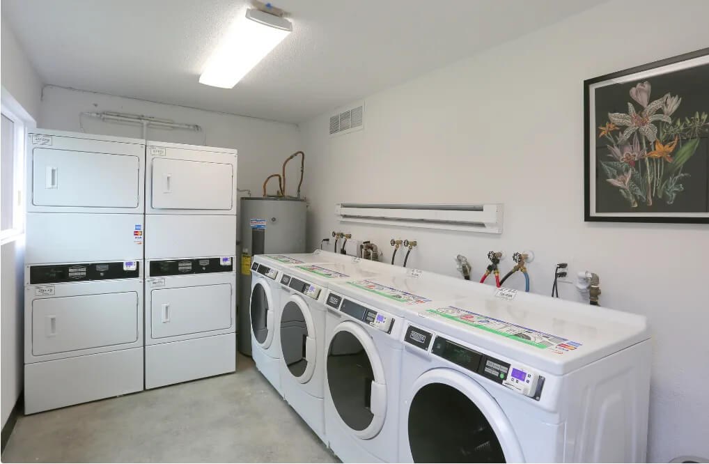 Laundry Room at Tigardville Apartments, Tigard Oregon