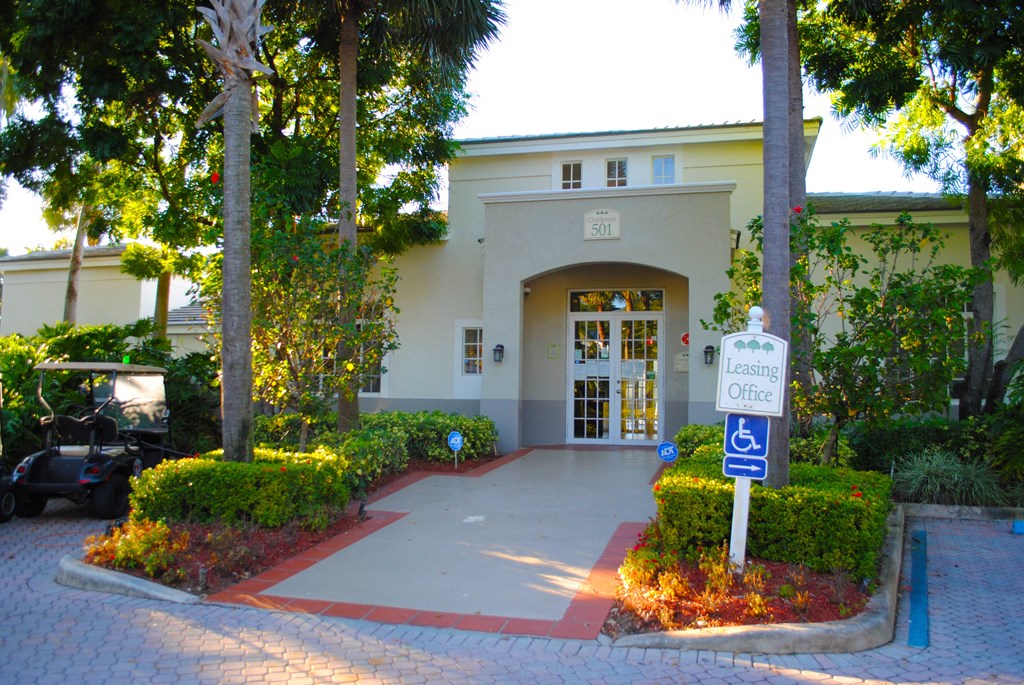 Main exterior at Oaks at Pompano, Pompano Beach, 33060